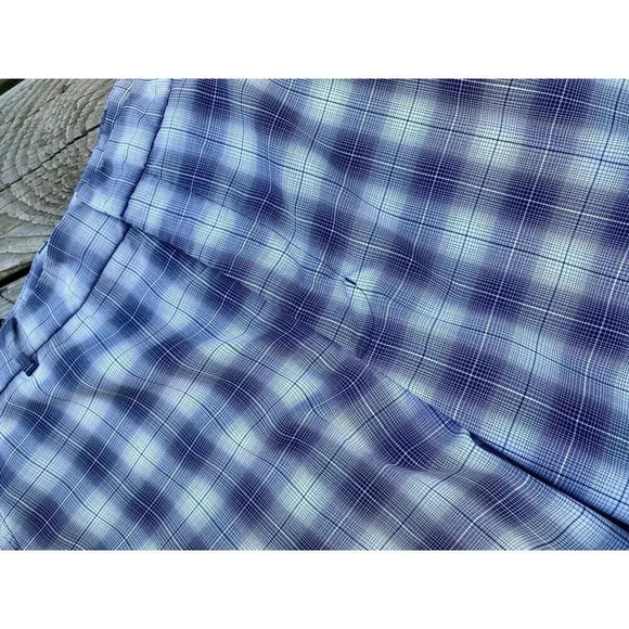 Walter Hagen Chino Shorts Mens 34 Blue White Checkered Golf Flat Front EUC - Picture 2 of 4